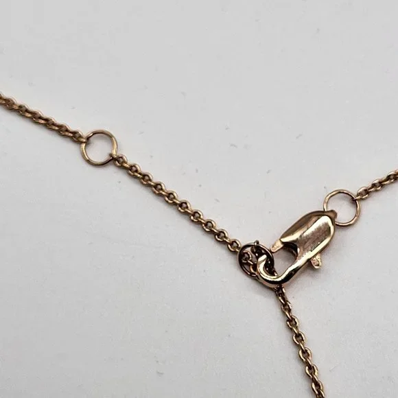 The Marc Jacobs Medallion Pendant Necklace Pink Red Rose Gold Tone - Picture 5 of 7